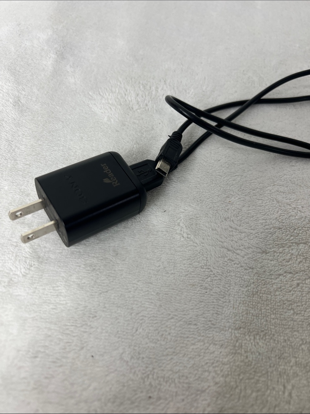 Sony Reader adapter charging cable